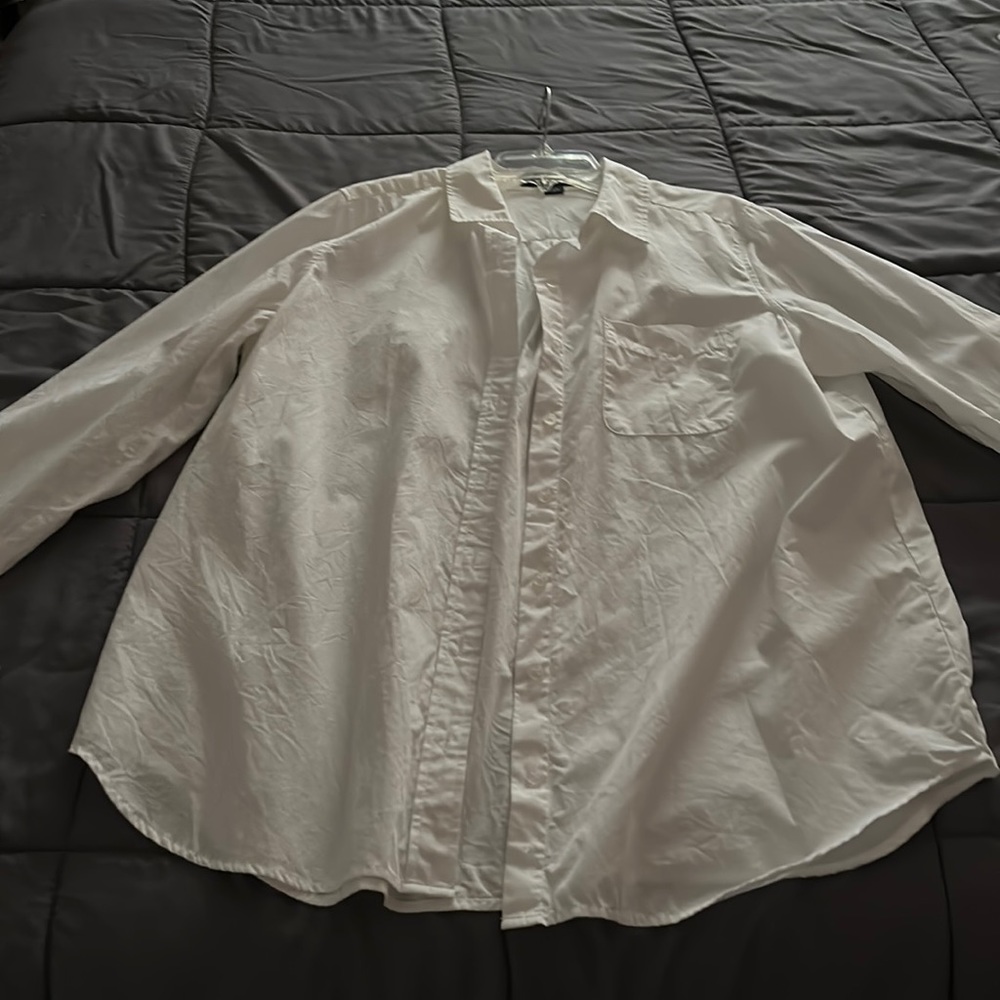White cotton blouse. 16W